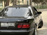Mercedes E 240-5