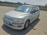 Mitsubishi Space Wagon-3