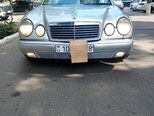 Mercedes E 230-5