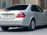 Mercedes E 240-11