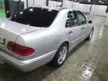 Mercedes E 220-7