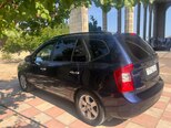 Kia Carens-4