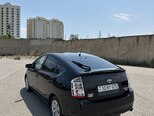 Toyota Prius-5