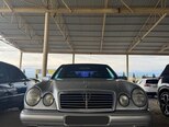 Mercedes E 280-1