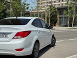 Hyundai Accent-5