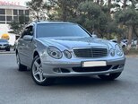 Mercedes E 220-12