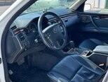 Mercedes E 320-6