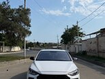 Hyundai Elantra-2