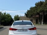 Hyundai Elantra-3