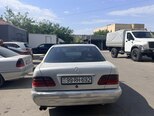 Mercedes E 320-3
