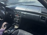 Mercedes E 320-7