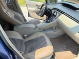 Toyota Prius-12