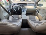 Toyota Prius-13