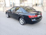 Hyundai Sonata-12