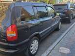 Opel Zafira-8