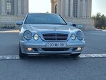 Mercedes E 240-1