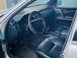 Mercedes E 230-5