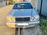 Mercedes E 230-7