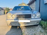 Mercedes E 230-1