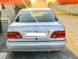 Mercedes E 230-11