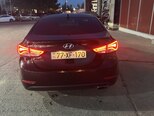 Hyundai Elantra-15