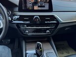 BMW 530e-16
