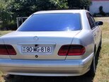 Mercedes E 240-3