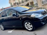 Nissan Tiida-14