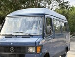 Mercedes 208 D-6