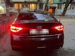 Hyundai Sonata-5