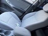 Hyundai Accent-11