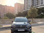 Toyota RAV4-4