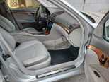 Mercedes E 320-9