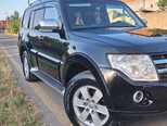 Mitsubishi Pajero-3