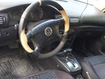 Volkswagen Passat-5
