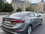 Hyundai Elantra-2