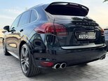 Porsche Cayenne Turbo S-18