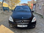 Mercedes B 180-1
