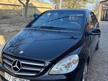 Mercedes B 180-11
