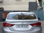 Hyundai Elantra-4