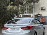 Hyundai Elantra-5