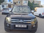 Mitsubishi Pajero-1