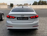 Hyundai Elantra-2