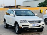 Volkswagen Touareg-2