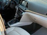 Hyundai Elantra-9