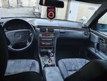 Mercedes E 240-5