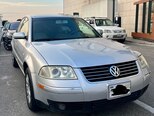 Volkswagen Passat-1
