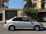 Hyundai Accent-4