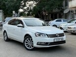 Volkswagen Passat-1