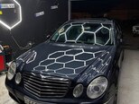 Mercedes E 270-4